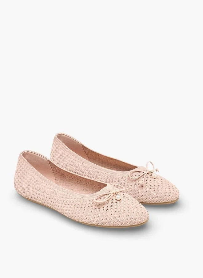 سيليست Women Textured Ballerina Shoes