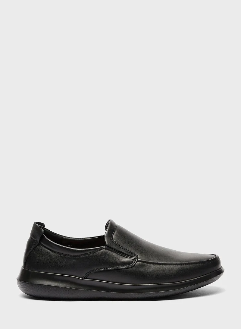 Le Confort Casual Slip Ons Loafers