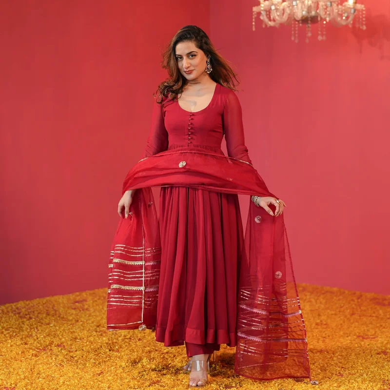 GoSriKi Women's Rayon Blend Anarkali Solid Kurta with Pant & Dupatta (JAYNTI RED-GS_3XL_Red_XXX-Large)