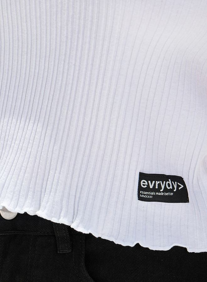 Styli Regular Fit Lettuce Edge Ribbed Crop T-Shirt - Image 3