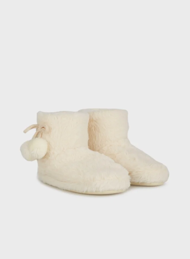 ليلا شباشب نسائية قطيفة ناعمة مزينة بكرات فرو ليلى ٦٧٢٢٠٠٣