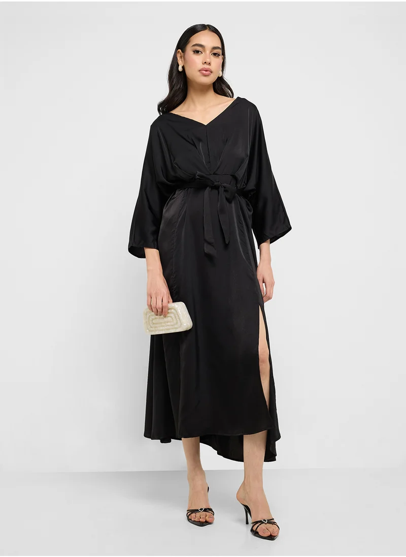 جينجر Belted Midi Dress