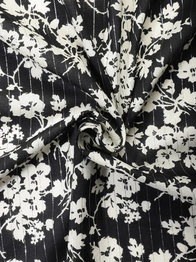 أيه كيه إس Monochrome Floral Fabric for Crafting