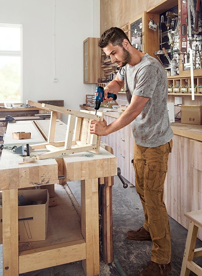 بوش مثقاب/ مفك لاسلكي احترافي مزود ببطارية GSR 2x2AH أزرق/أسود - Image 4