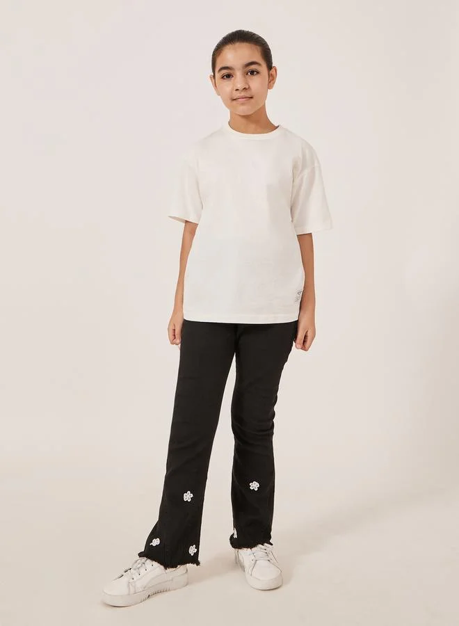 Styli Styli Solid Oversized T-Shirt with Badge Detail