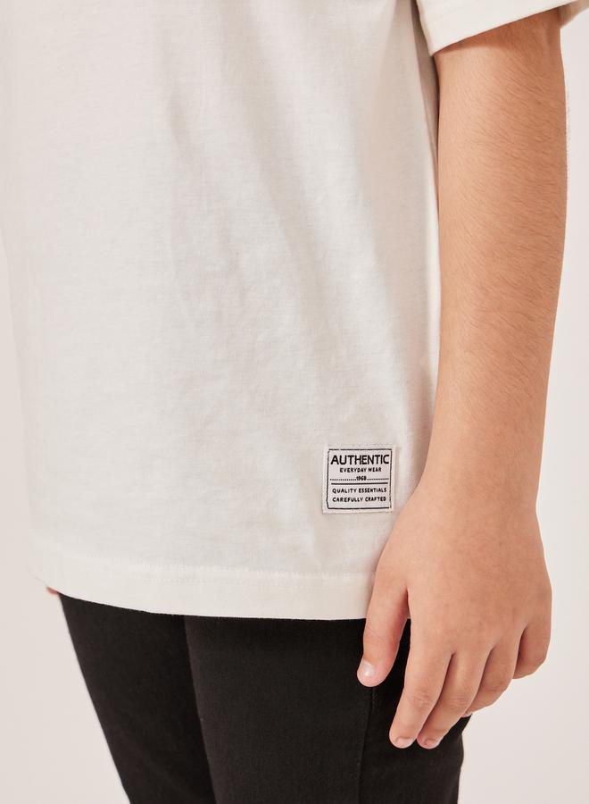 Styli Solid Oversized T-Shirt With Badge Detail - Image 3