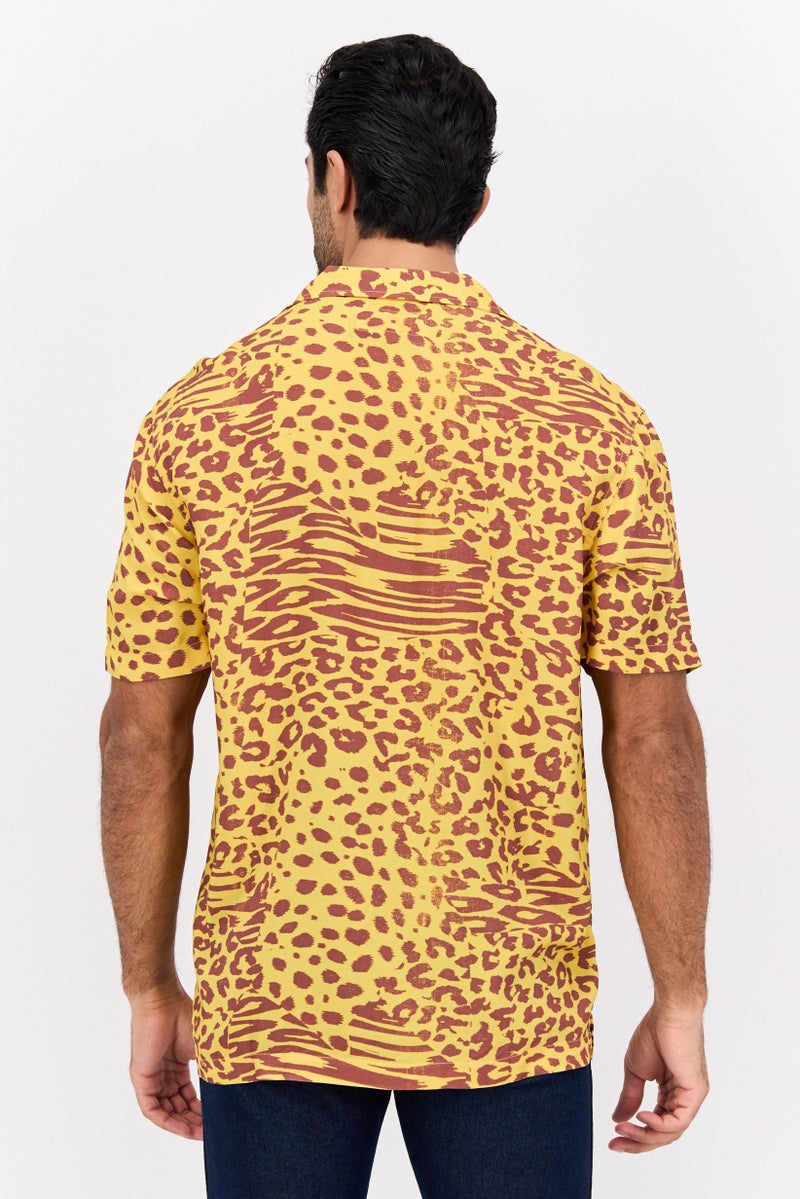 Wrangler Men Regular Fit Animal Print Short Sleeves Casual Shirt, Multicolor - Image 3