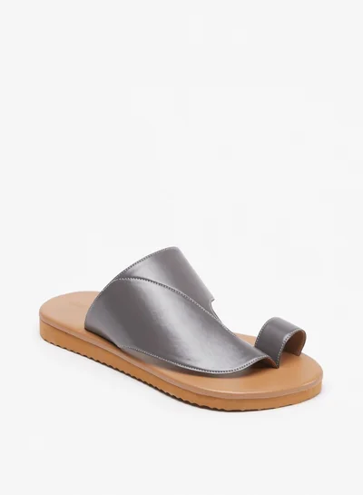 shoexpress Solid Slip On Arabic Sandals with Toe Ring