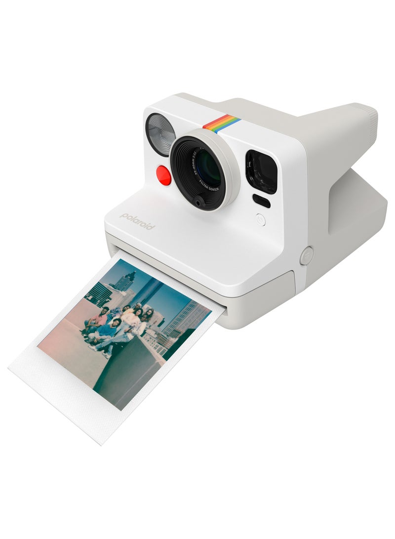 Polaroid Now Generation 3 Starter Set | Iconic Analog Instant Camera with Autofocus 2-Lens System, Double Exposure, Self-Timer, USB-C Charging | Includes Color i-Type Film - White - Image 4
