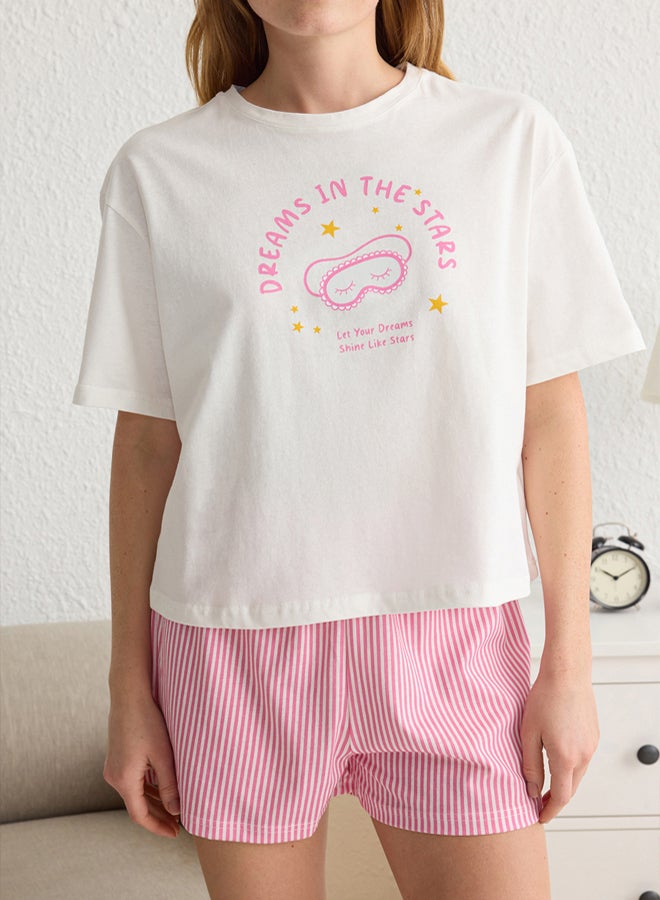 trendyol Pink Cotton Striped Slogan Printed Sleep Band Shorts Knitted Pajama Set - Image 3