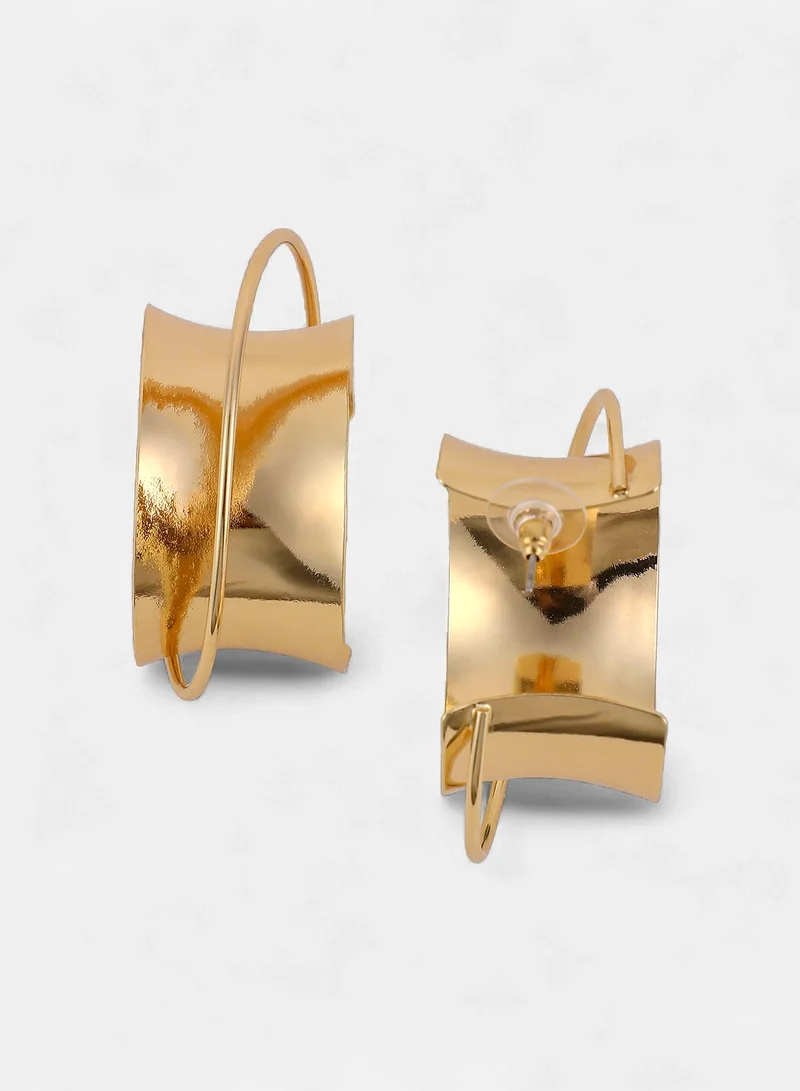 Sohi  Women The Chunky-Orbiter Half-Hoop Earrings | California Gold Colour | One-Size | Metallic Alloy Material | Push Back Closure | Earrings For Casual & Evening Wear for Women | Best Price UAE