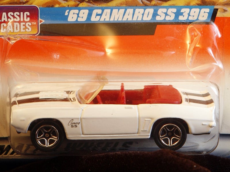 Matchbox Classic Decades Series 164 Scale 69 Camaro SS 396 33 of 75 - Image 2