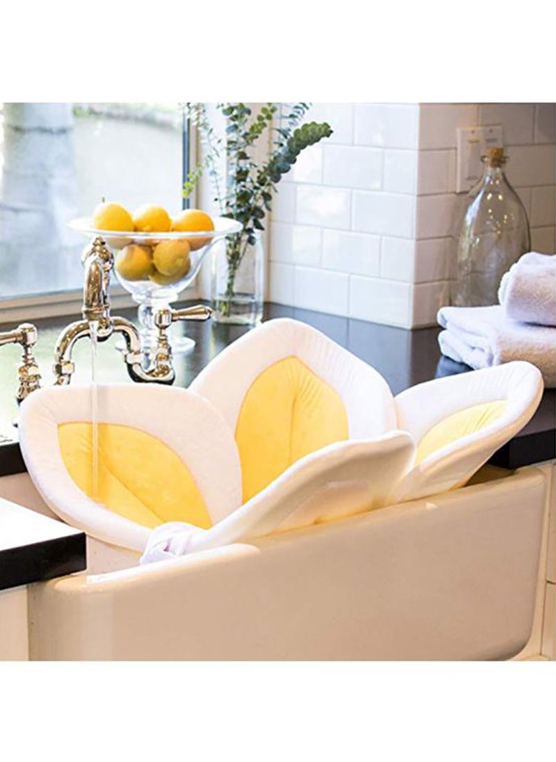 SAPU - Comfortable Baby Bath Seat Flower Shaped (4 Petal) Bathtub - Ideal For 0 To 6 Month Baby - Fits In All Sinks - Image 1