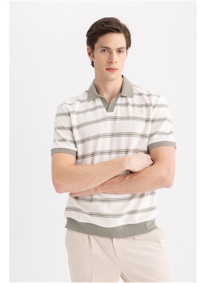 DeFacto - Man Smart Casual Regular Fit Resort Neck Short Sleeve Knitted Polo T-Shirt - Image 1