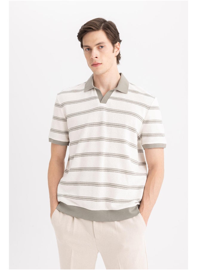 DeFacto - Man Smart Casual Regular Fit Resort Neck Short Sleeve Knitted Polo T-Shirt - Image 1