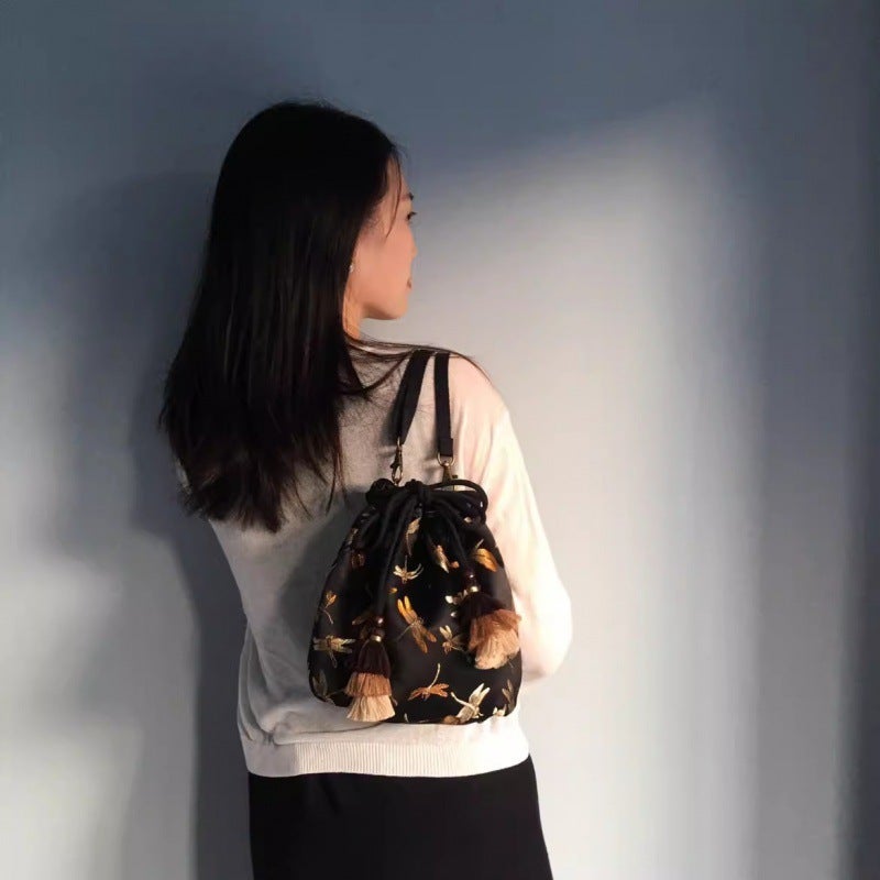 Embroidered Fabric Bag Tassel Crossbody Shoulder Bag New Chinese Style Dragonfly Bucket Bag Ethnic Style Artistic Drawstring Hanfu Bag - Image 3