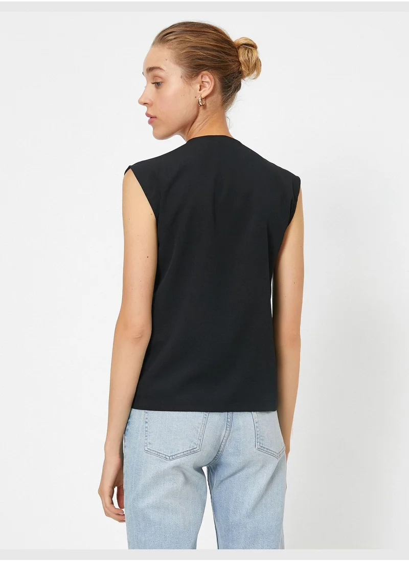 كوتن V Neck Sleeveless Neck Detailed Blouse