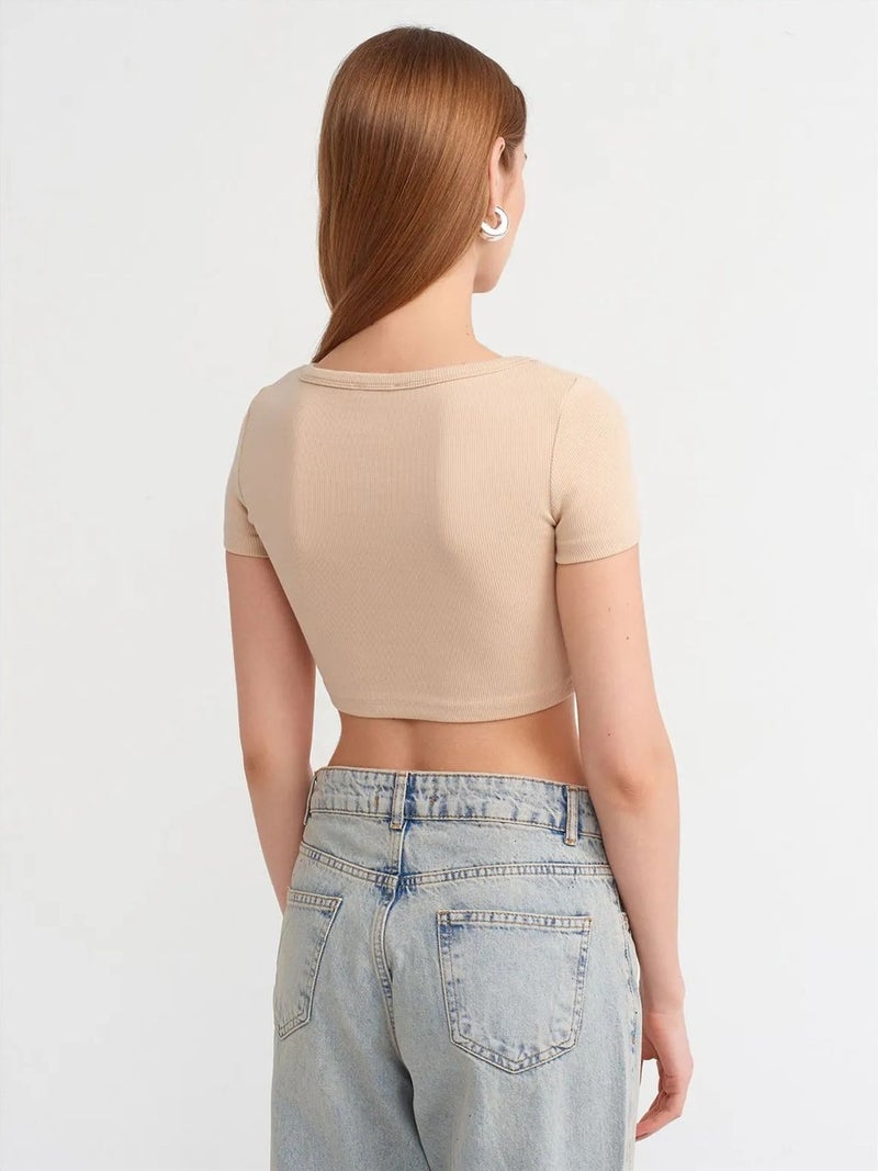 DILVIN Women's Ribbed Crop T-Shirt - Image 2