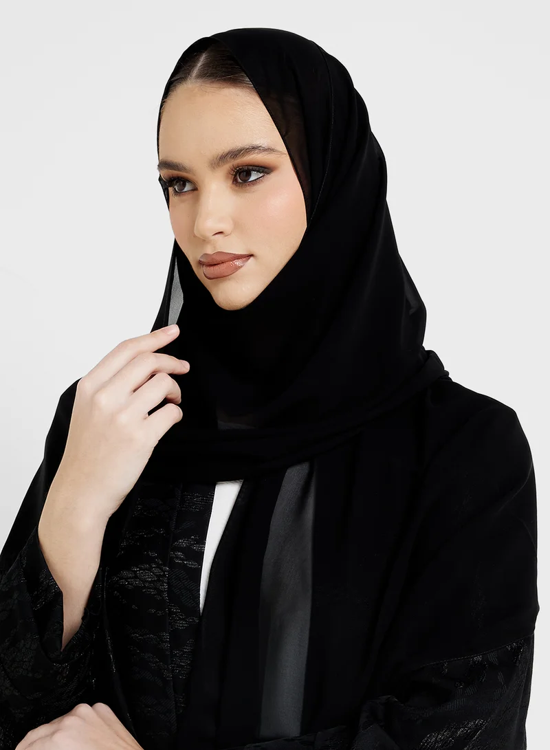 هيا كلوزيت Collared Flared Sleeve Abaya