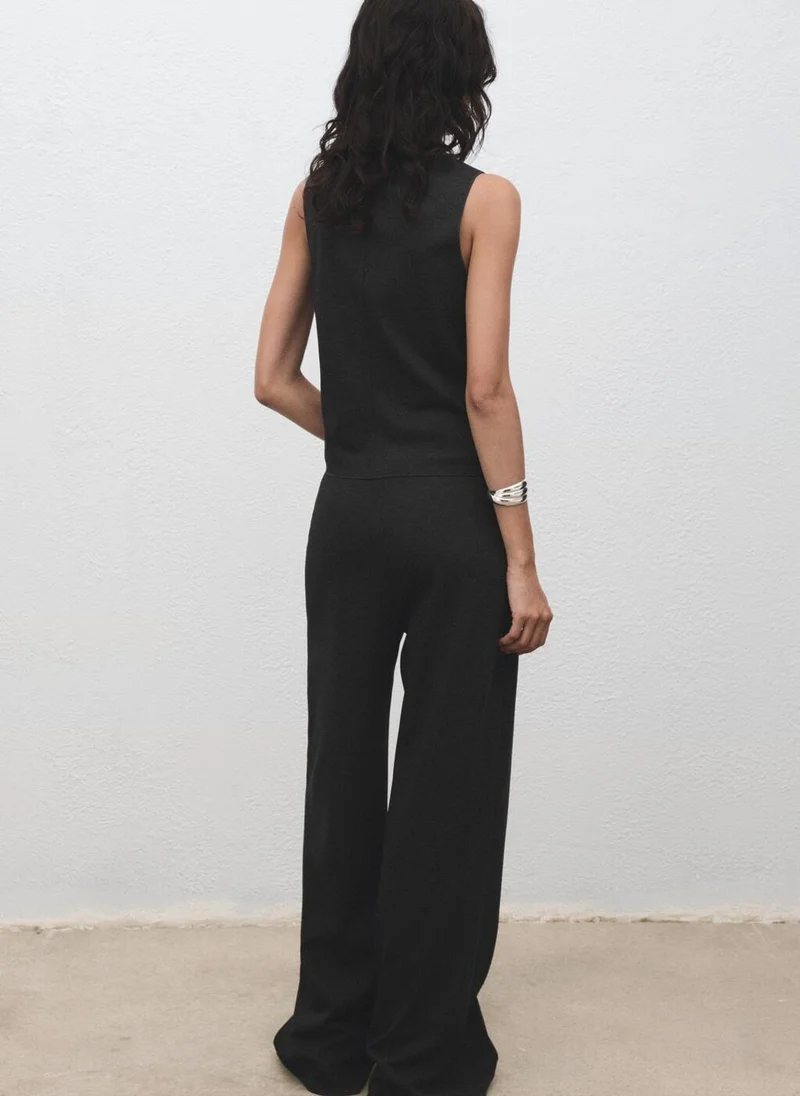 MANGO Round neck buttoned waistcoat