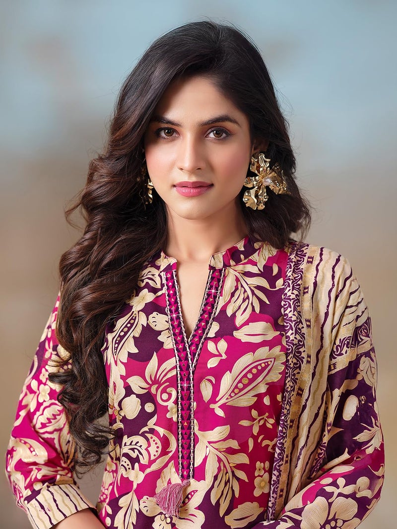 Varanga floral printed Kurta with mirror detailing paired with printed trouser and dupatta. - Image 5