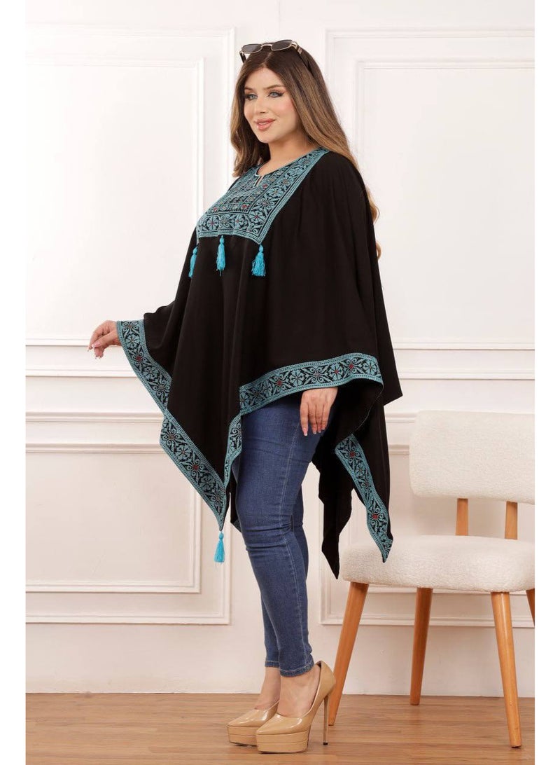 ليالي الجلابية بونشو "ألوان الأرض" من ليالي الجلابية – تصميم أنيق بتطريز هندسي باللون السماوي وزخارف فريدة، لإطلالة عصرية ومريحة - Image 3