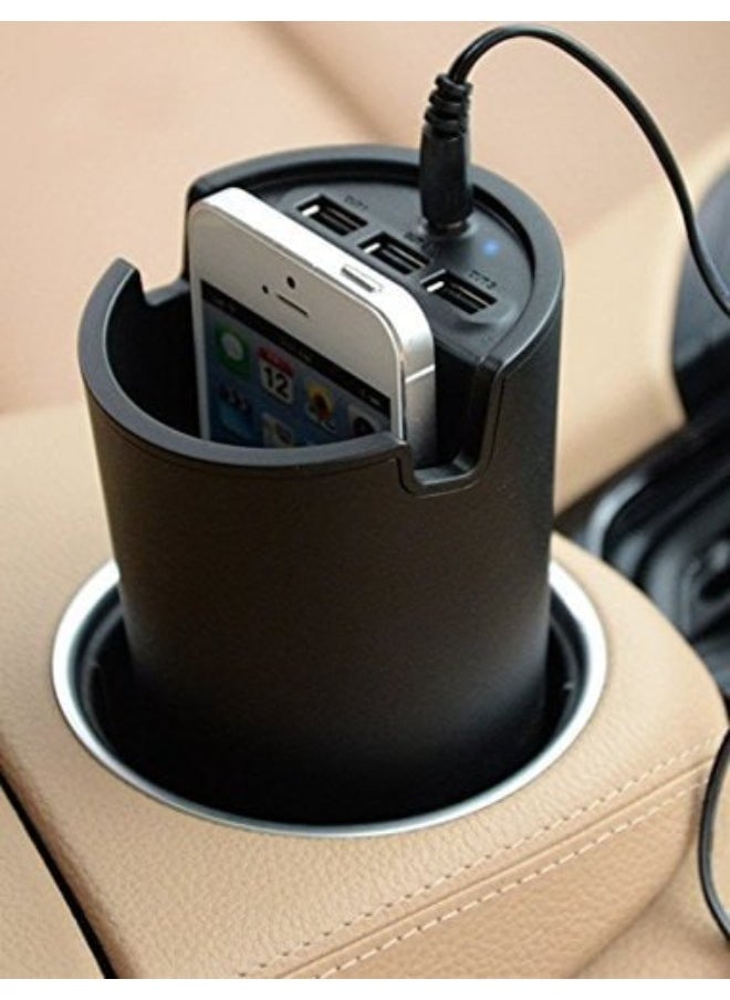 حامل موبايل للسيارة مزوّد بشاحن سريع من خلال مخرج الولّاعة، يحتوي على 3 منافذ USB لشحن أجهزة متعددة، تصميم ثابت وآمن للمتابعة أثناء القيادة دون تشويش، مثالي للرحلات والتنقل اليومي