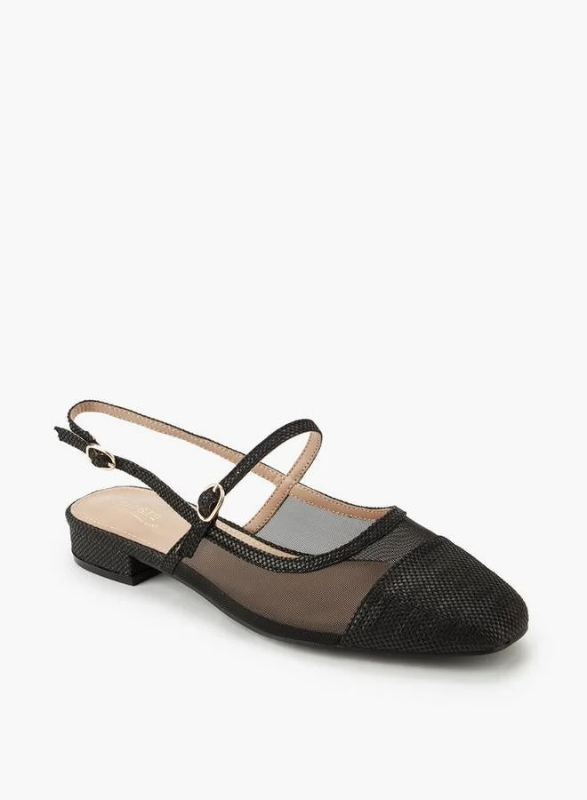 سيليست Women Textured Buckle Closure Sandals