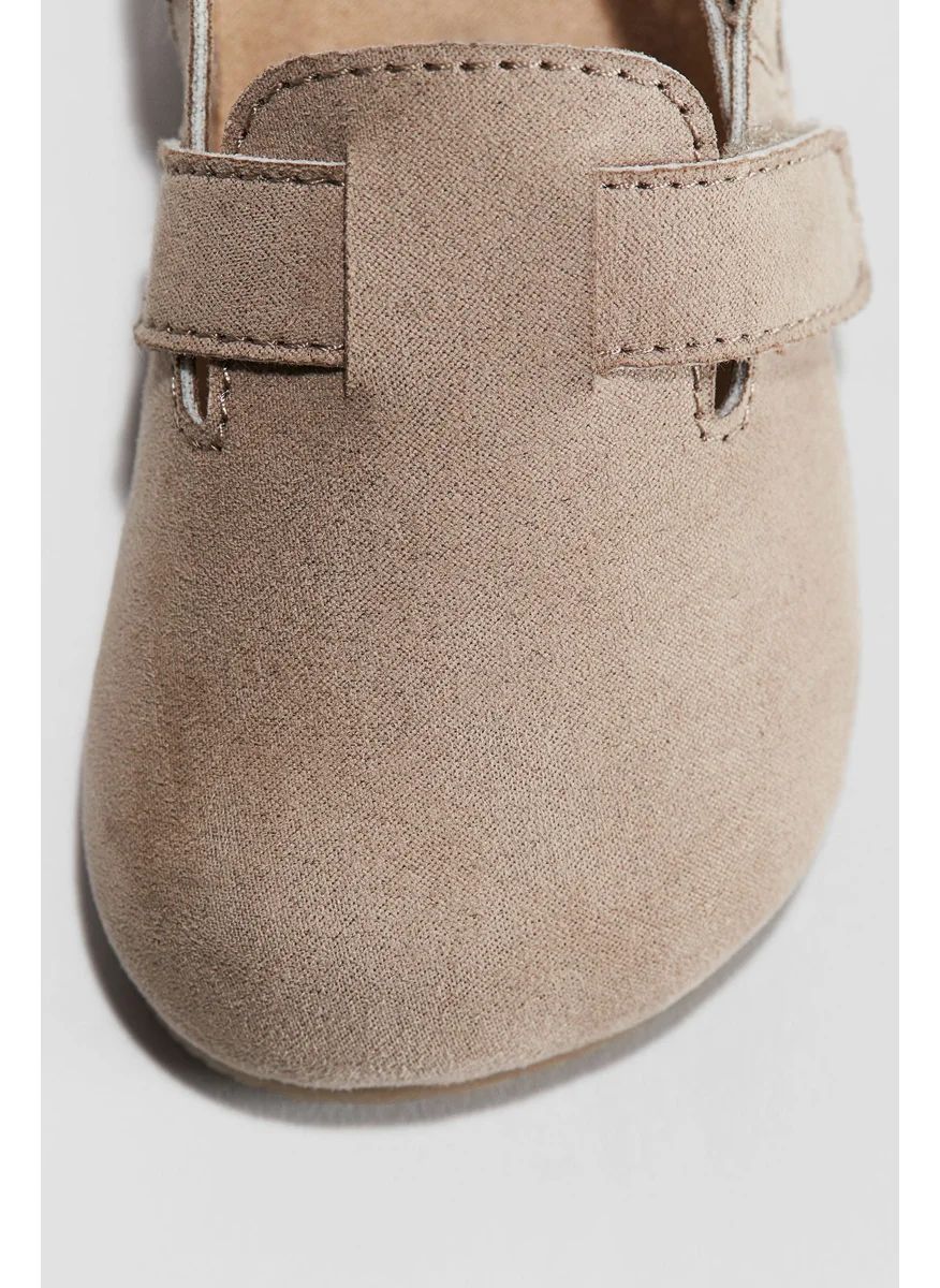 اتش اند ام Napped Sandals