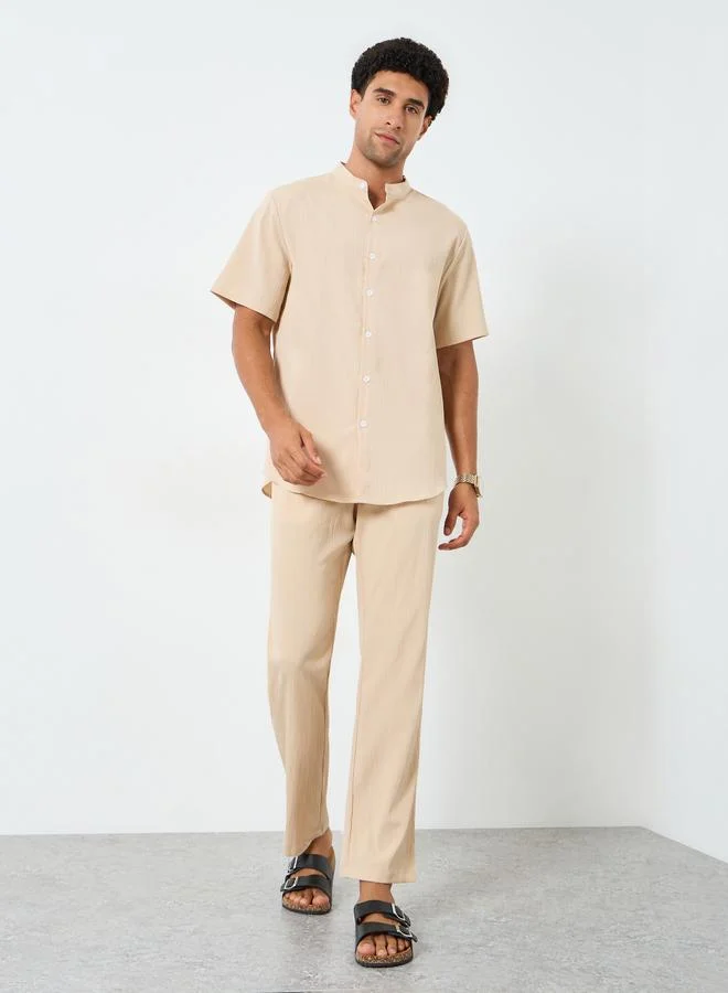 تايك تو طقم قميص سادة بياقة قائمة وبنطال للرجال