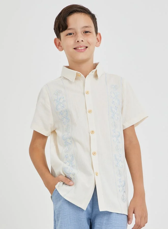 Styli Embroidered Spread Collar Buttoned Shirt