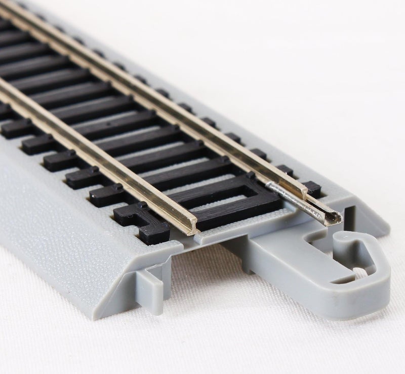 Bachmann Trains - Snap-Fit E-Z TRACK 18” RADIUS CURVED TRACK (4/card) - NICKEL SILVER Rail With Gray Roadbed - HO Scale , Grey - Image 2