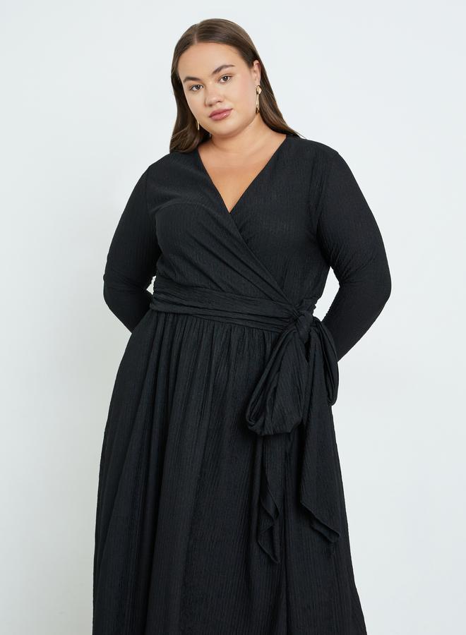 Styli Plus Size Black Midi Wrap Dress - Image 2