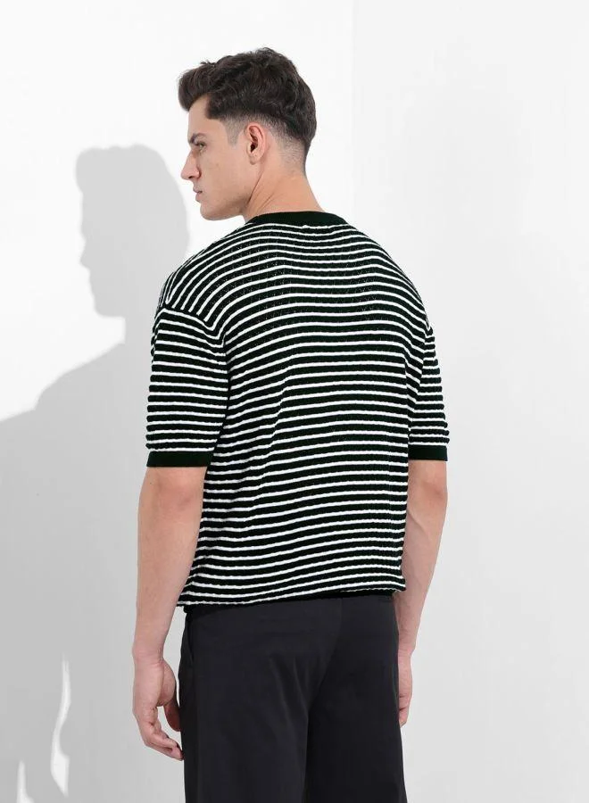 شركة المرآب الهندية Men Oversized Fit Textured Crew Neck Half Sleeves T-Shirt