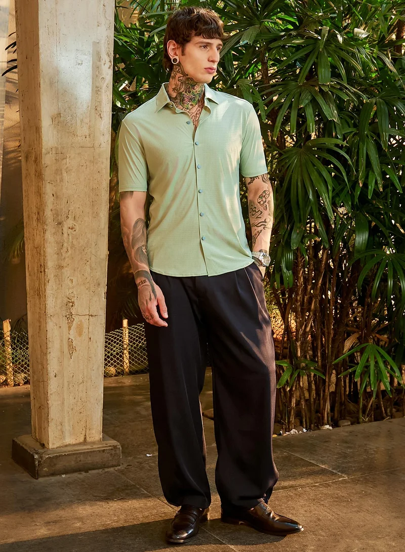 Campus Sutra Men's Light Pistachio Seamless Cuboid Shirt