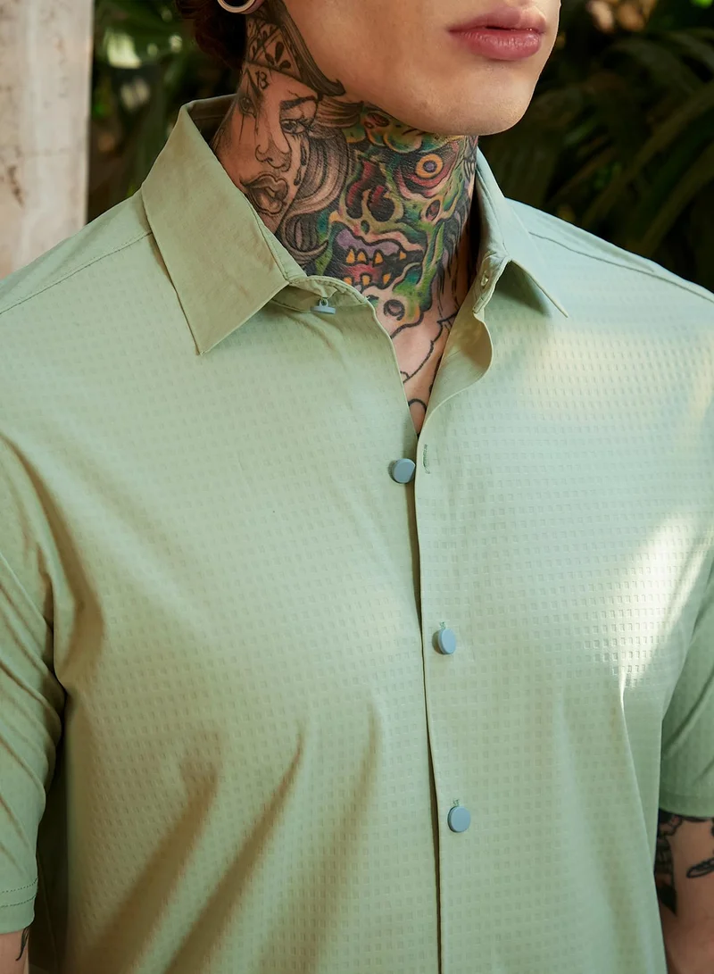 Campus Sutra Men's Light Pistachio Seamless Cuboid Shirt