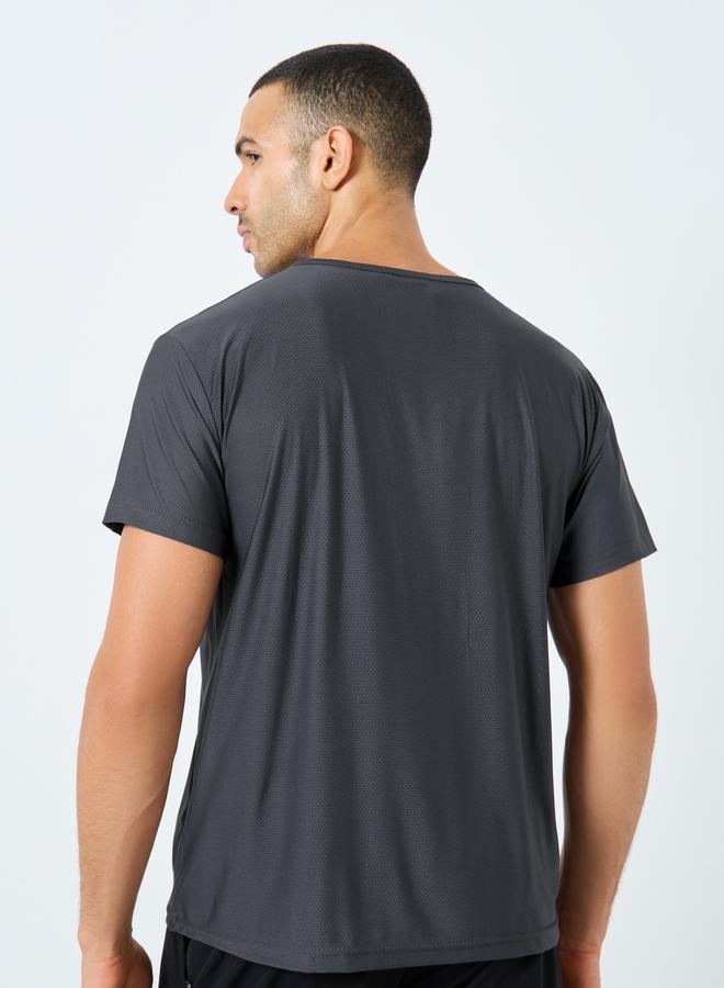 ستايلي اكتيف تيشيرت بقصة عادية وياقة دائرية - Image 4