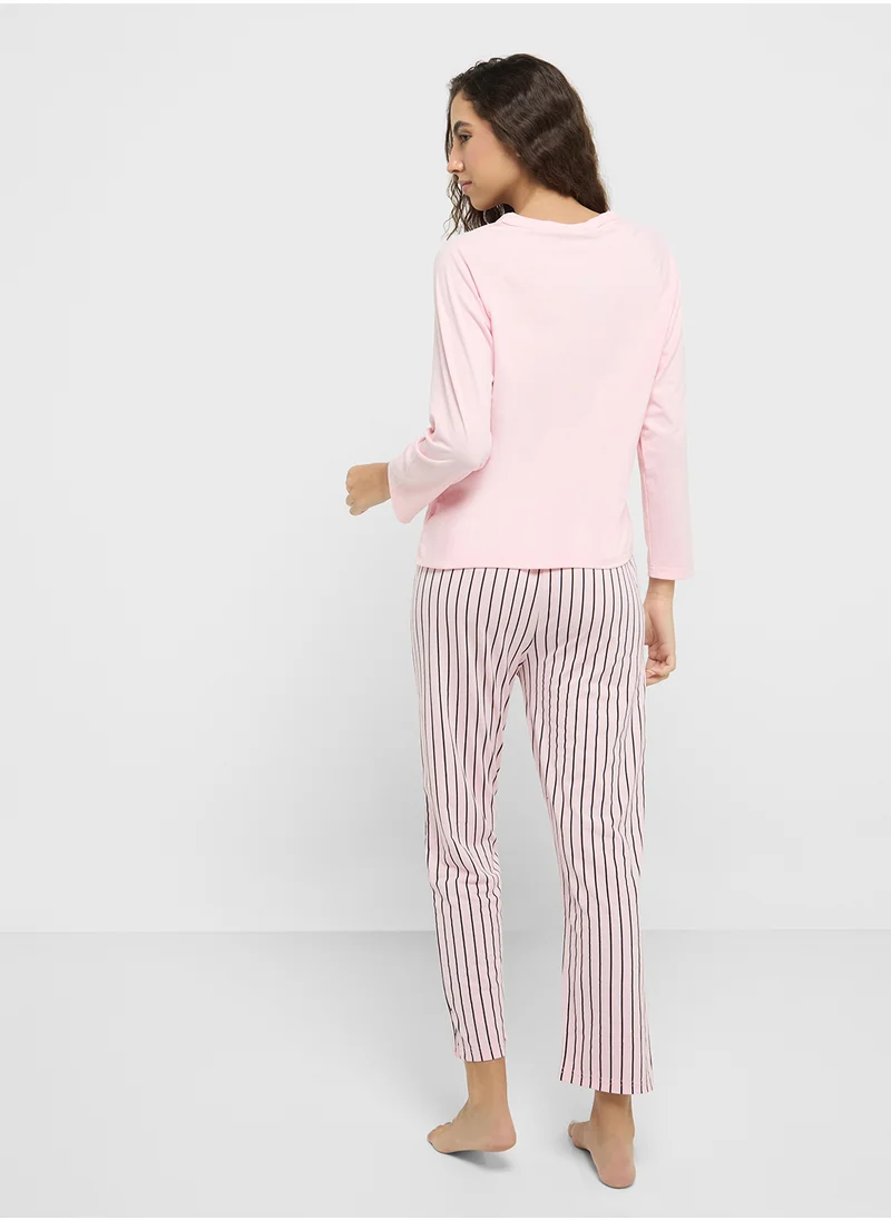 جينجر T-Shirt & Stripe Pyjama Set