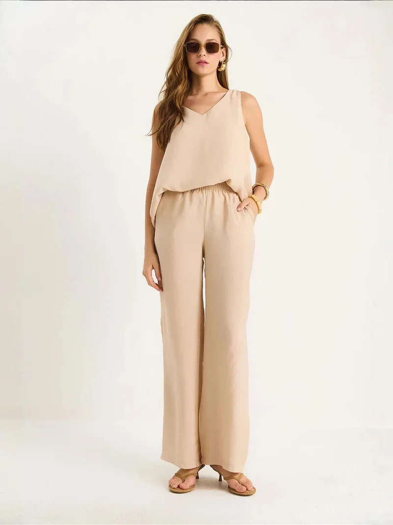 Bianco Lucci LUCCI V-Neck Cotton Blouse-Pants Two-Piece Set