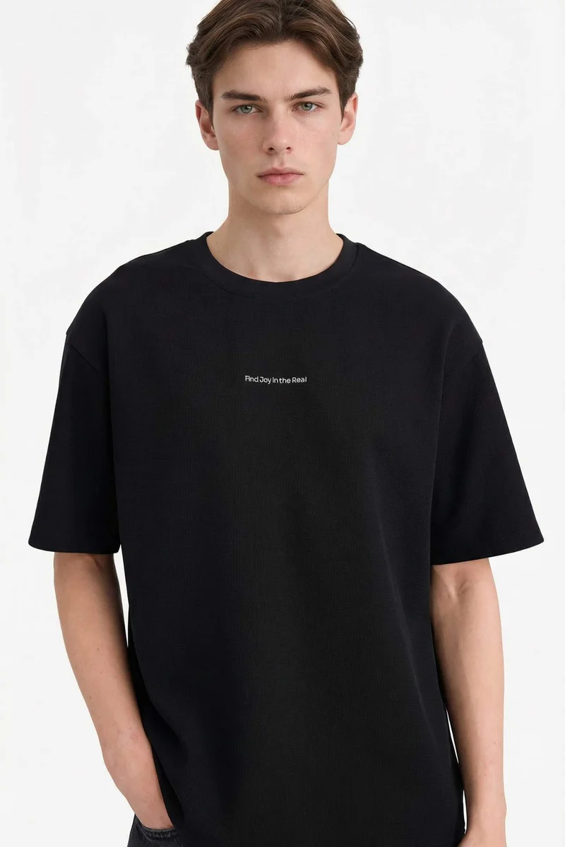 ديفاكتو Boxy Fit Printed T-Shirt