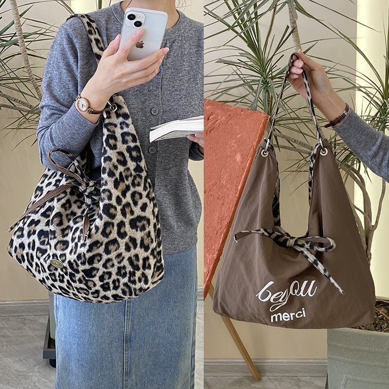 New Leopard Print Canvas Shoulder Bag Lazy Style Large Capacity Tote Bag Ins Work Commuter All-Match Cloth Bag - Image 4