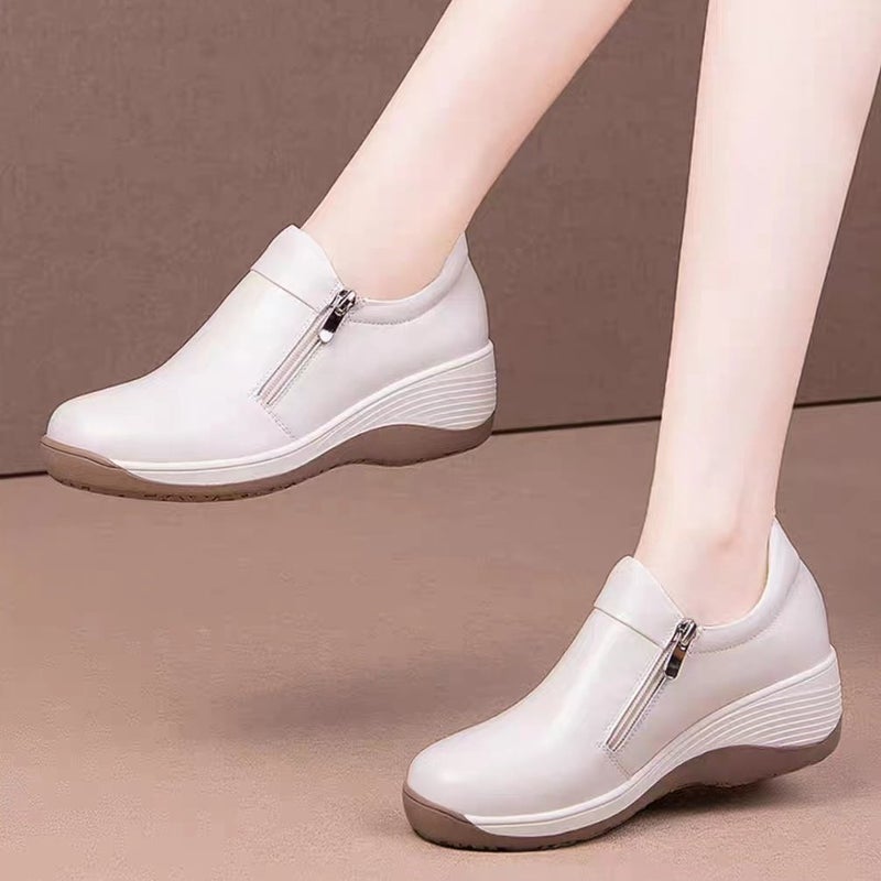 Women's Casual Thick Sole Low Top Sneakers with Checkered Pattern - Image 2