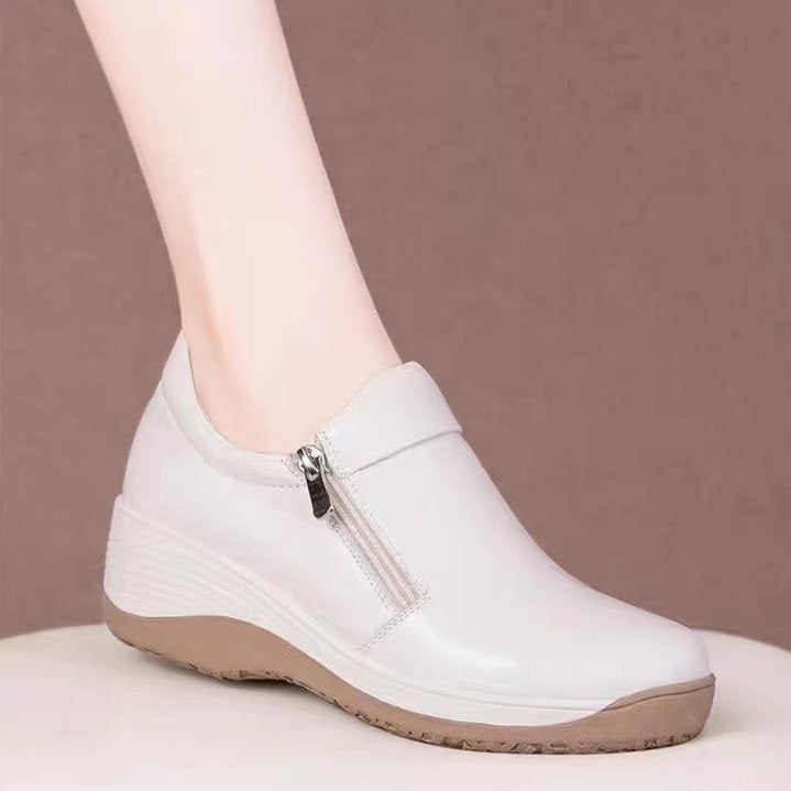 Women's Casual Thick Sole Low Top Sneakers with Checkered Pattern - Image 3