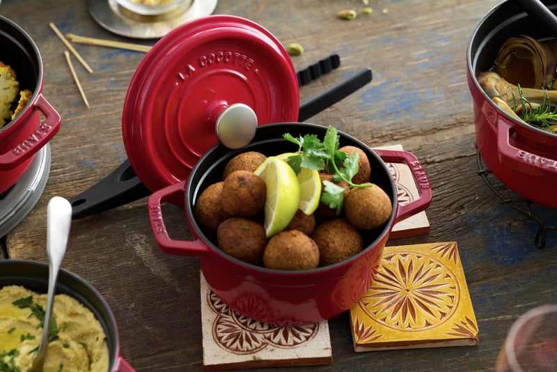 STAUB Cast Iron Roaster/Cocotte, Round, 20 cm, 2.24 L, Cherry Red - Image 3