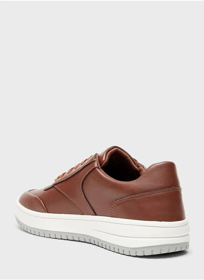 ال بي ال من شو اكسبرس Lace Up Low Top Sneakers