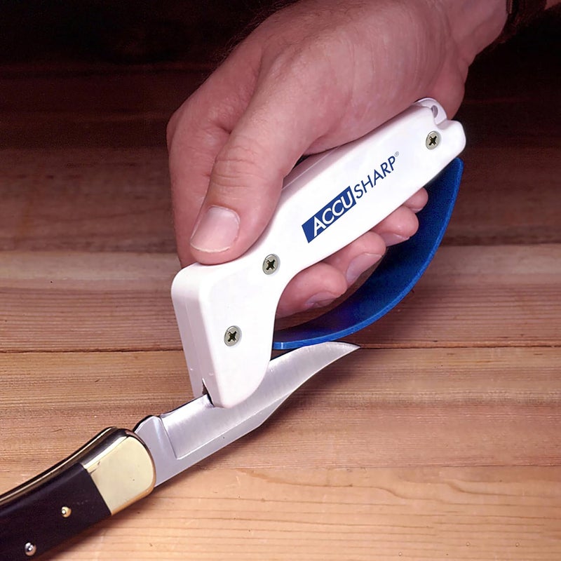 أكيو شارب مبراة سكاكين AccuSharp، مقبض مريح، مدمجة وسهلة الاستخدام، تعيد شحذ وتنعيم السكاكين المستقيمة والمسننة، لون أبيض - Image 3
