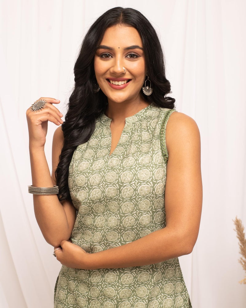 FIORRA Women's Light Green Floral Printed Cotton Straight Kurta FAR0100 - S - Image 5