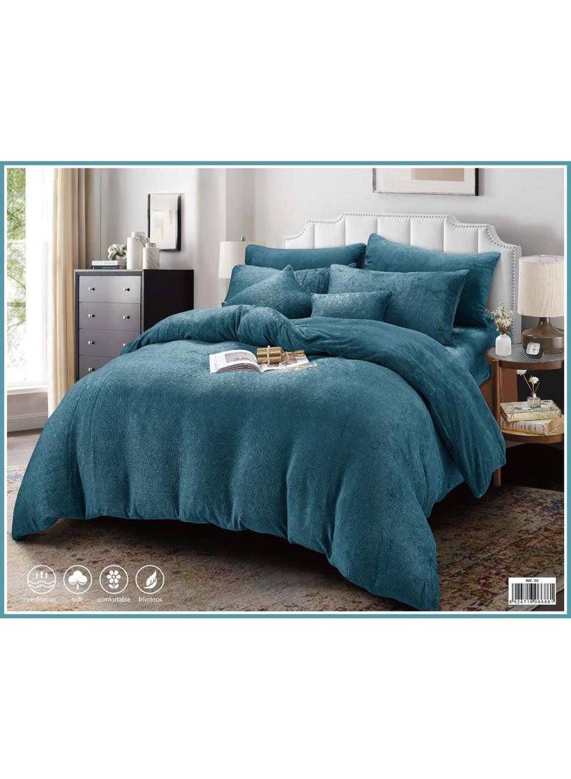 A classic winter double bedsheet made of soft velvet to keep you warm.