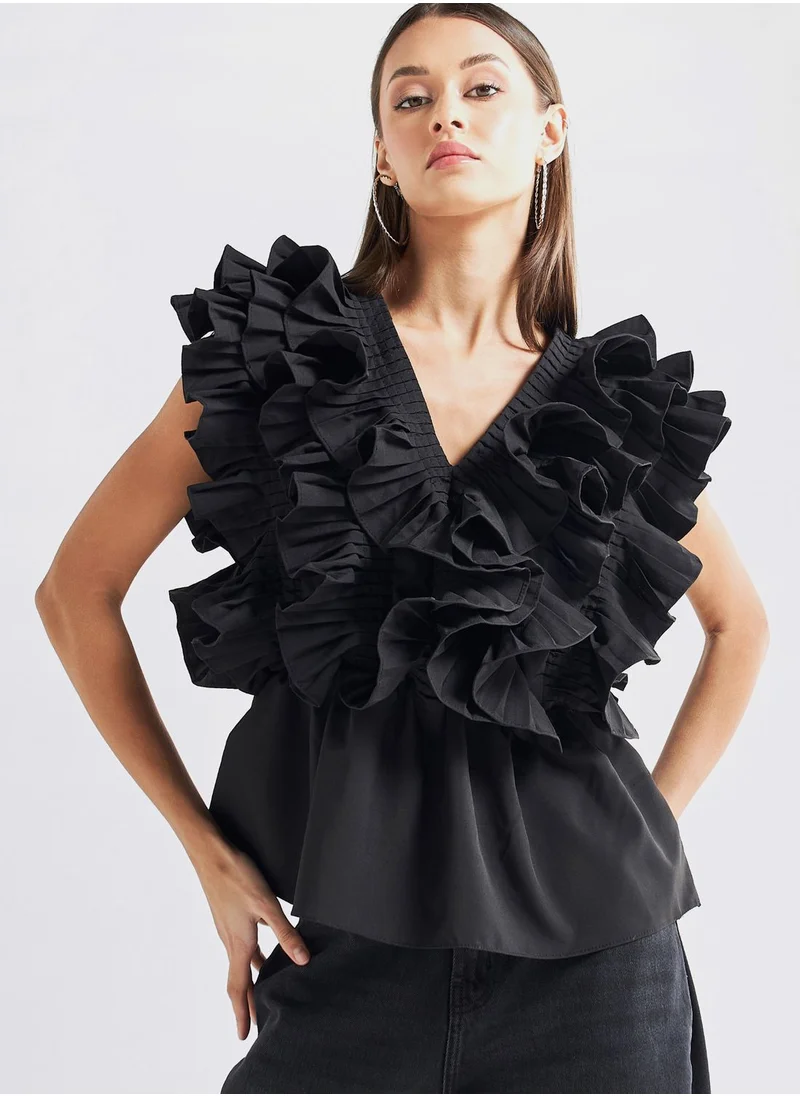 FAV Ruffle V-Neck Top