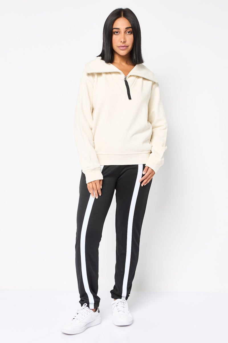 Reebok Women Sportswear Fit Long Sleeves Outdoor Sweatshirt, Cream - Image 2